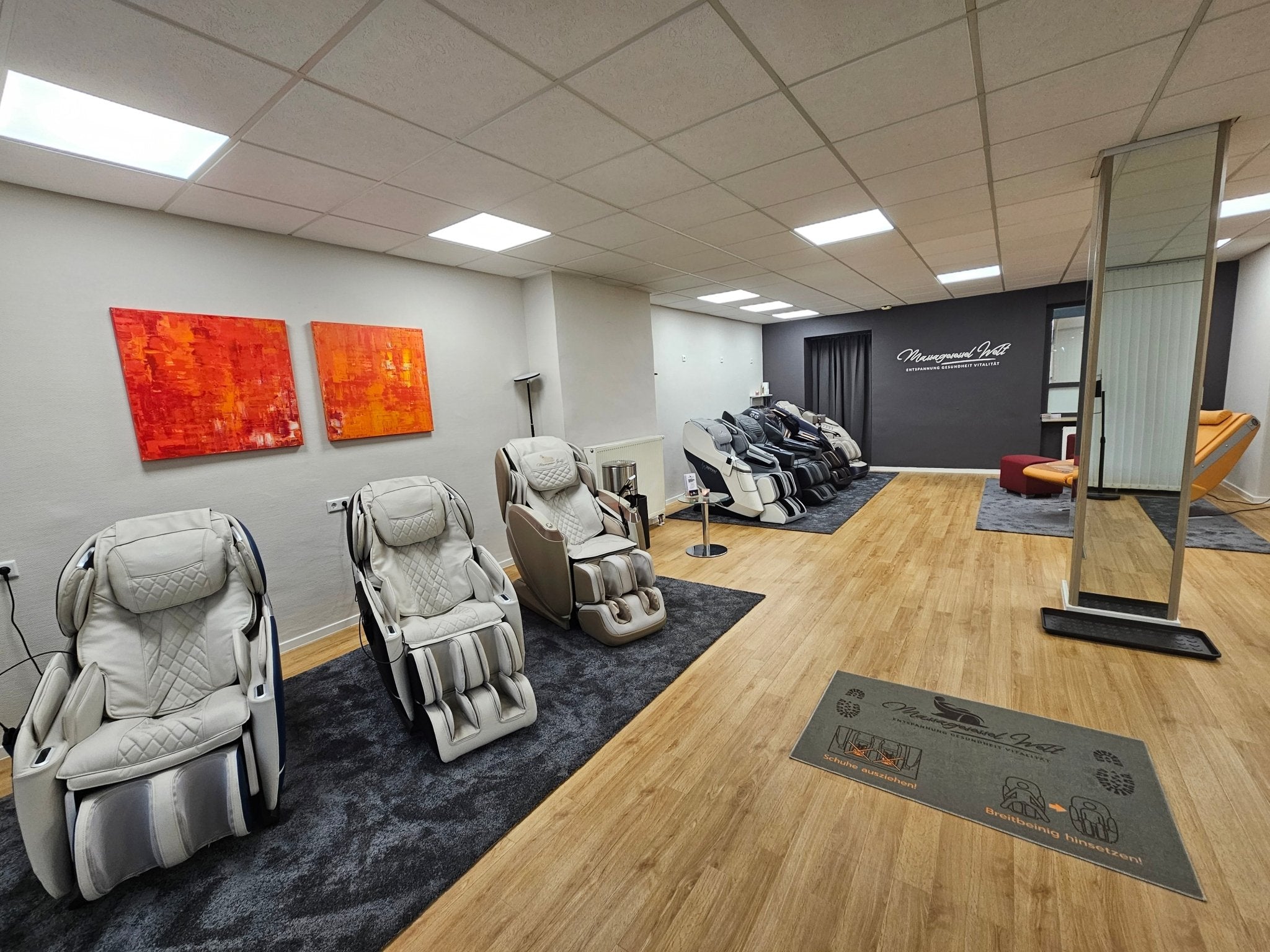 레버쿠젠에서 열린 안마의자 전시회 - Massagesessel Welt