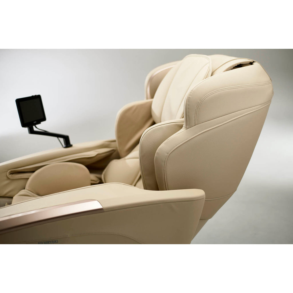 후지이료키 JP4000